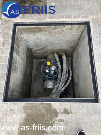 Friiva Knife Gate Valve in drain pipe